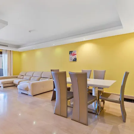 Exclusive 2 Bedroom Apartment Estepona