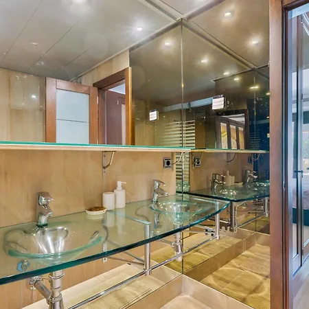 Exclusive 2 Bedroom Appartement