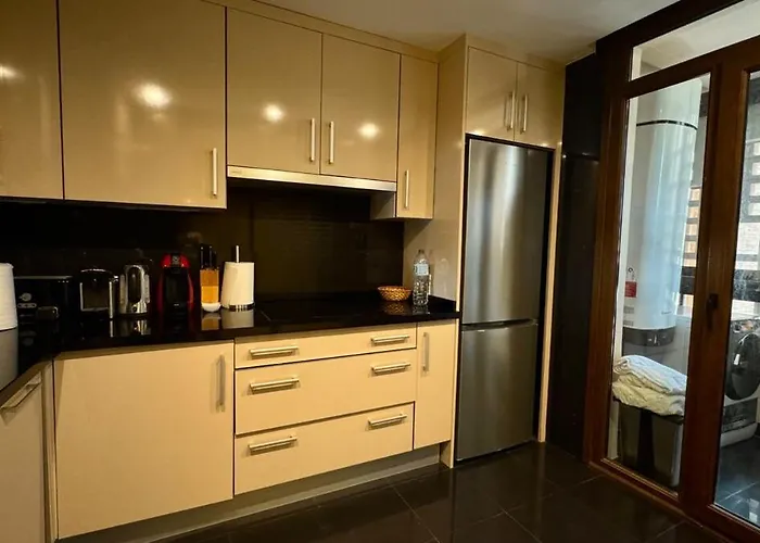 Exclusive 2 Bedroom *