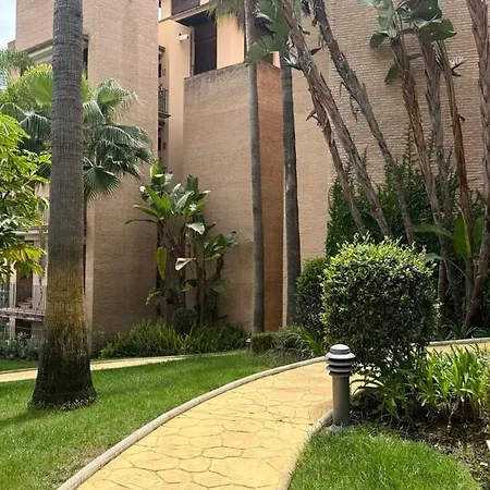 Exclusive 2 Bedroom Apartamento