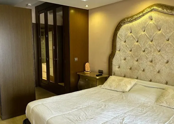 Exclusive 2 Bedroom Lejlighed Estepona